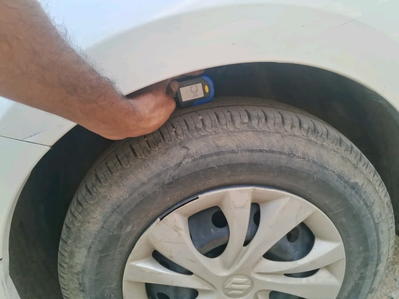 2019 Maruti Swift VXI, CNG, Manual, 1,05,218 km, tyre
