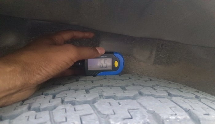 2017 Tata Safari Storme 2.2 EX 4X2, Diesel, Manual, 1,09,941 km, tyre