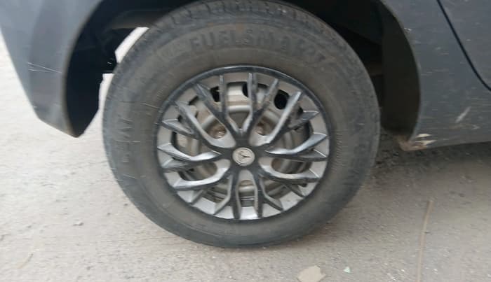 2015 Hyundai Eon ERA +, Petrol, Manual, 56,552 km, tyre