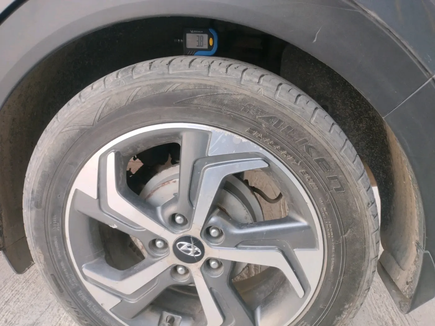 2018 Hyundai Creta SX AT 1.6 PETROL, CNG, Automatic, 75,513 km, tyre