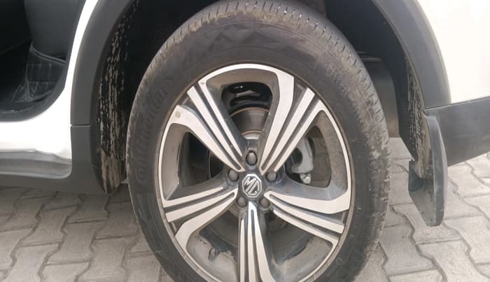 2023 MG ASTOR SHARP 1.5 MT, Petrol, Manual, 18,751 km, tyre