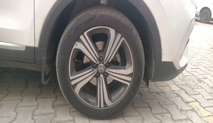 2023 MG ASTOR SHARP 1.5 MT, Petrol, Manual, 18,751 km, tyre