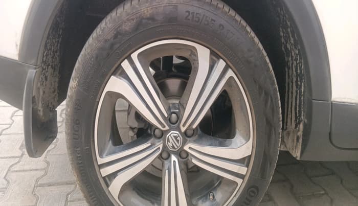 2023 MG ASTOR SHARP 1.5 MT, Petrol, Manual, 18,751 km, tyre