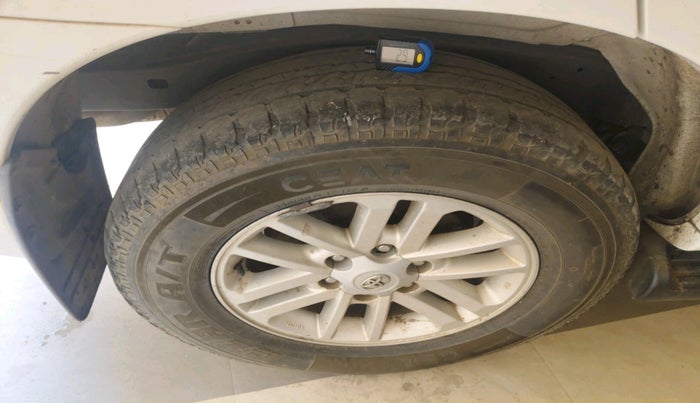 2013 Toyota Fortuner 3.0 4X4 MT, Diesel, Manual, 2,47,658 km, tyre