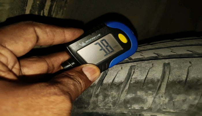 2021 Maruti Swift VXI AMT, Petrol, Automatic, 26,637 km, tyre