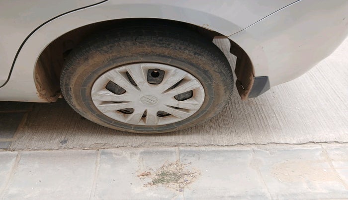 2013 Maruti Swift Dzire VXI, Petrol, Manual, 1,02,506 km, tyre