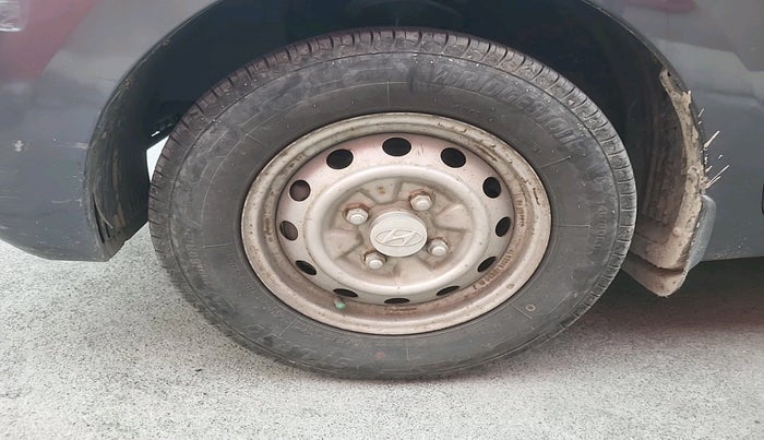 2014 Hyundai Eon ERA +, Petrol, Manual, 39,130 km, tyre