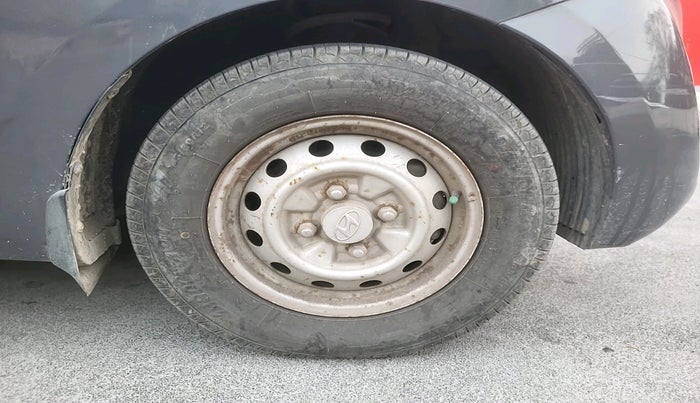 2014 Hyundai Eon ERA +, Petrol, Manual, 39,130 km, tyre