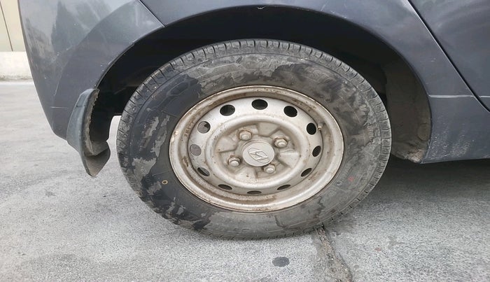 2014 Hyundai Eon ERA +, Petrol, Manual, 39,130 km, tyre