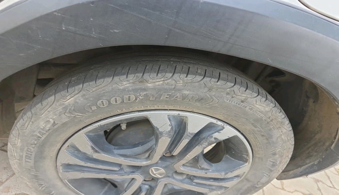 2018 Tata TIAGO NRG PETROL, CNG, Manual, 96,395 km, tyre