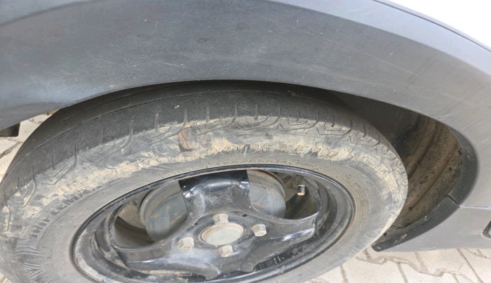 2018 Tata TIAGO NRG PETROL, CNG, Manual, 96,395 km, tyre