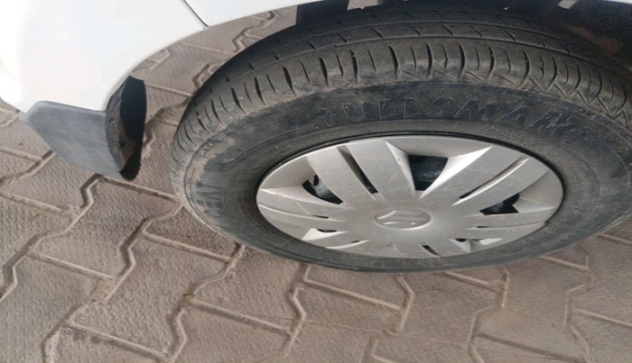 2022 Maruti Alto LXI OPT CNG, CNG, Manual, 97,063 km, tyre