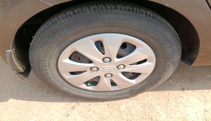 2011 Hyundai i10 SPORTZ 1.2, Petrol, Manual, 78,053 km, tyre