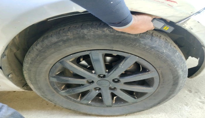 2011 Maruti SX4 ZDI, Diesel, Manual, 1,55,817 km, tyre