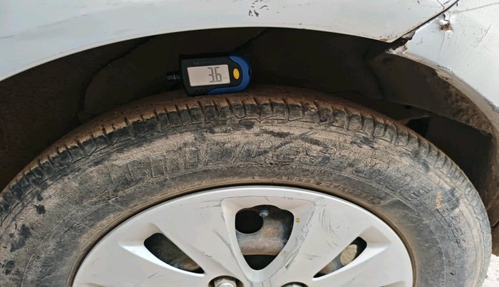 2011 Hyundai i10 MAGNA 1.2, Petrol, Manual, 39,776 km, tyre