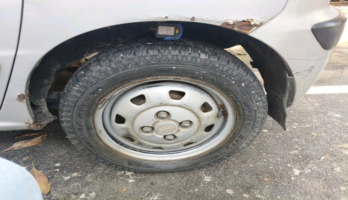 2007 Hyundai Santro Xing GLS, Petrol, Manual, 1,39,133 km, tyre