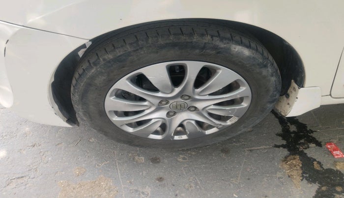 2017 Maruti Baleno ALPHA CVT PETROL 1.2, Petrol, Automatic, 86,600 km, tyre