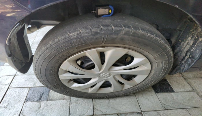 2019 Maruti Swift LXI, CNG, Manual, 1,00,283 km, tyre