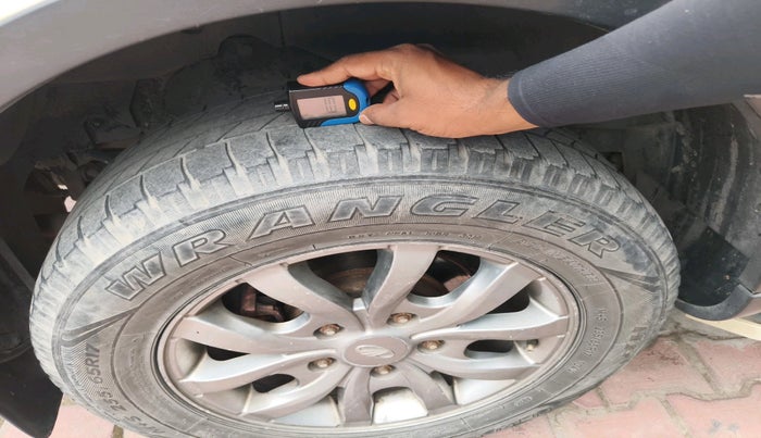 2017 Mahindra XUV500 W10, Diesel, Manual, 49,426 km, tyre