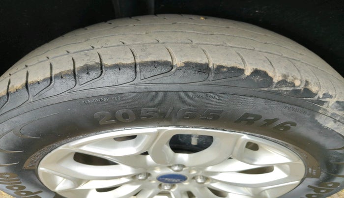 2017 Ford Ecosport TITANIUM+ 1.5L DIESEL, Diesel, Manual, 1,55,345 km, tyre