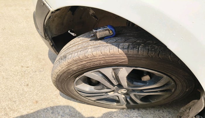 2018 Tata TIAGO NRG PETROL, Petrol, Manual, 74,098 km, tyre