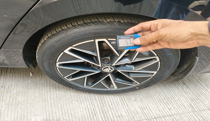 2021 Skoda Octavia L&K 2.0 AT, Petrol, Automatic, 56,290 km, tyre