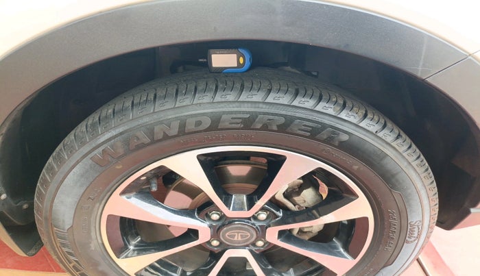 2021 Tata NEXON EV XZ PLUS LUX, Electric, Automatic, 31,189 km, tyre