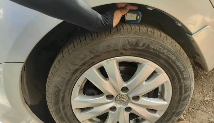 2018 Maruti Ertiga ZXI+, CNG, Manual, 1,68,386 km, tyre
