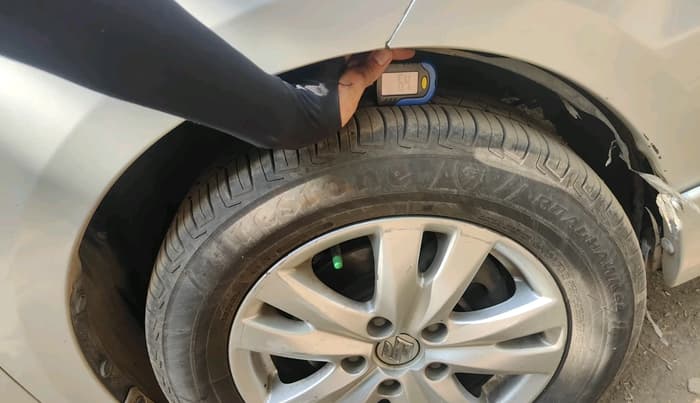 2018 Maruti Ertiga ZXI+, CNG, Manual, 1,68,386 km, tyre