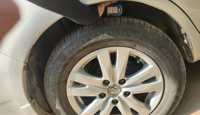 2018 Maruti Ertiga ZXI+, CNG, Manual, 1,68,386 km, tyre