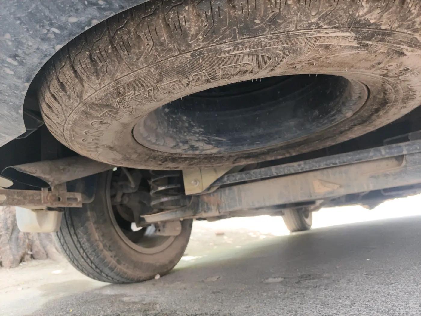 2023 Tata Harrier FEARLESS PLUS DUAL TONE AT, Diesel, Automatic, 37,631 km, tyre