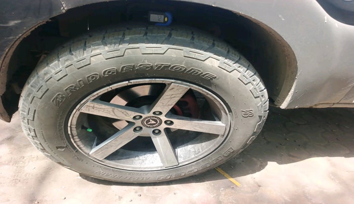 2024 Mahindra SCORPIO CLASSIC S 7STR, Diesel, Manual, 26,152 km, tyre
