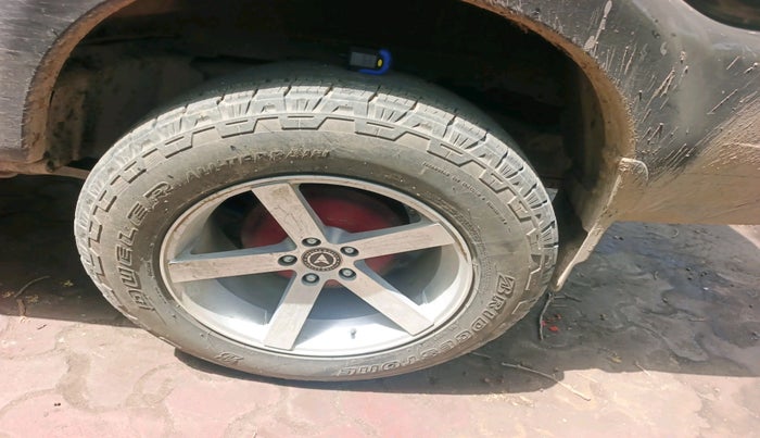 2024 Mahindra SCORPIO CLASSIC S 7STR, Diesel, Manual, 26,152 km, tyre