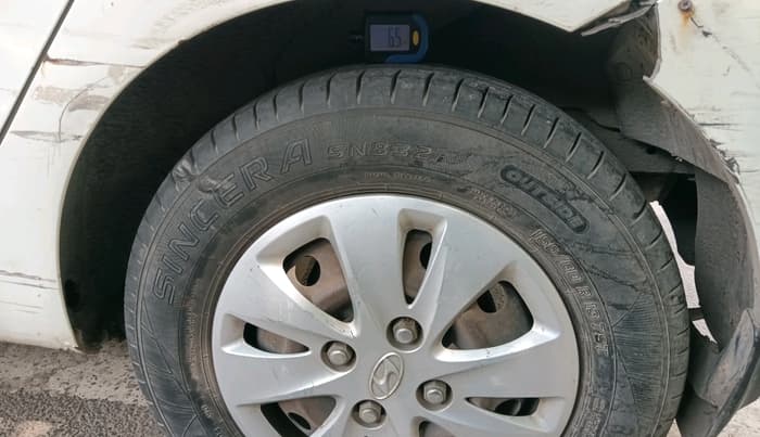 2011 Hyundai i10 SPORTZ 1.2, Petrol, Manual, 1,18,279 km, tyre