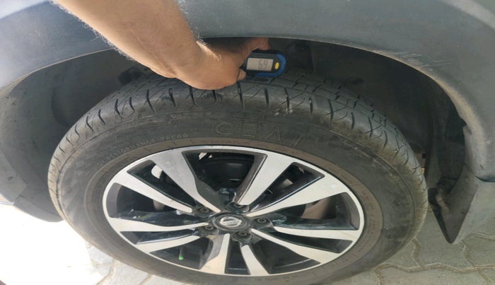 2020 Nissan Kicks XV TURBO 1.3, Petrol, Manual, 31,521 km, tyre