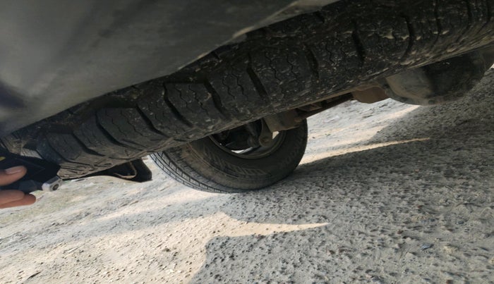 2014 Ssangyong Rexton RX7, Diesel, Automatic, 1,64,122 km, tyre