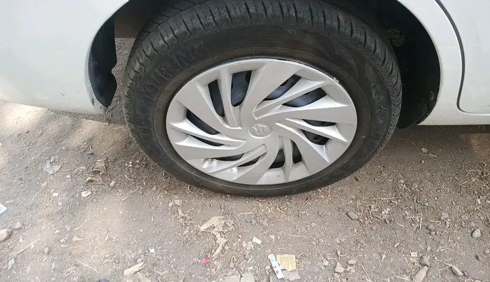 2023 Maruti Ertiga VXI CNG, CNG, Manual, 50,067 km, tyre
