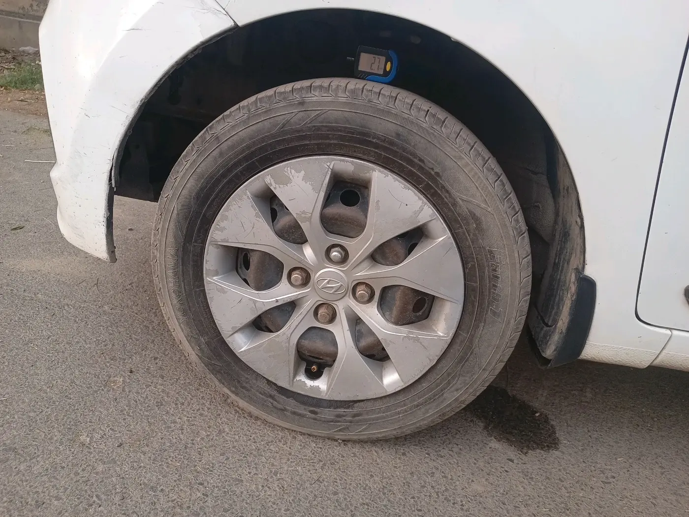 2016 Hyundai Xcent BASE 1.2, CNG, Manual, 87,107 km, tyre