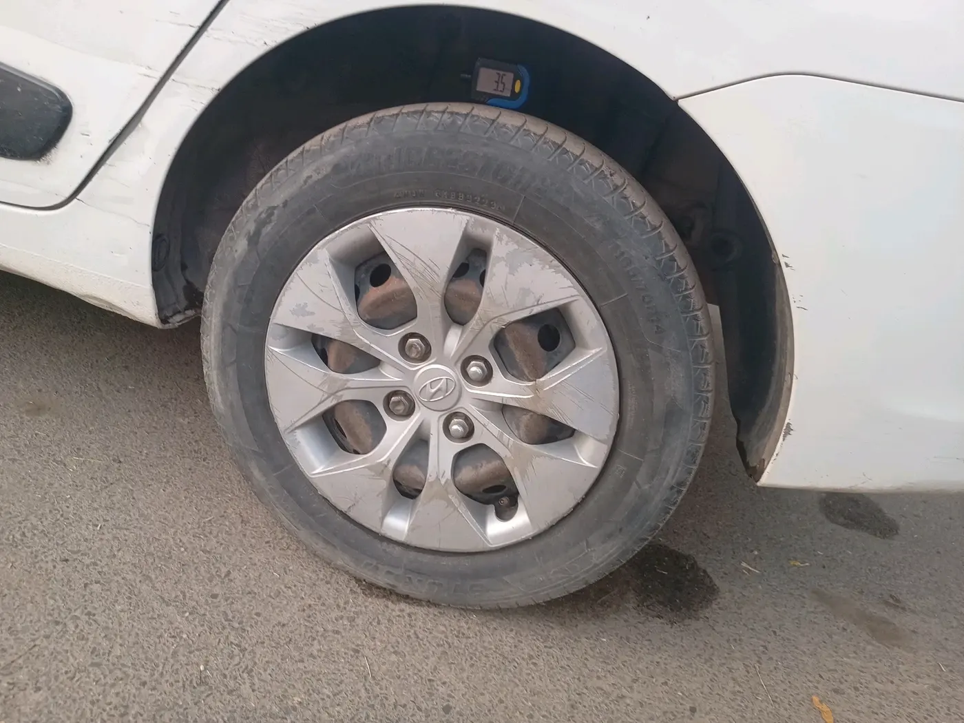 2016 Hyundai Xcent BASE 1.2, CNG, Manual, 87,107 km, tyre