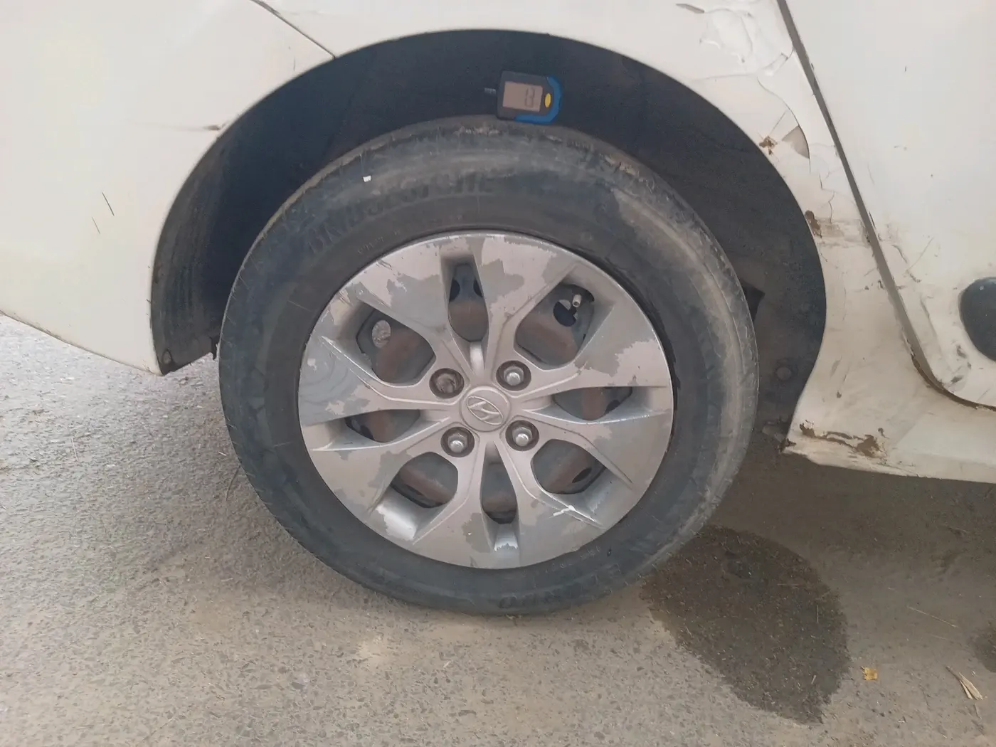 2016 Hyundai Xcent BASE 1.2, CNG, Manual, 87,107 km, tyre