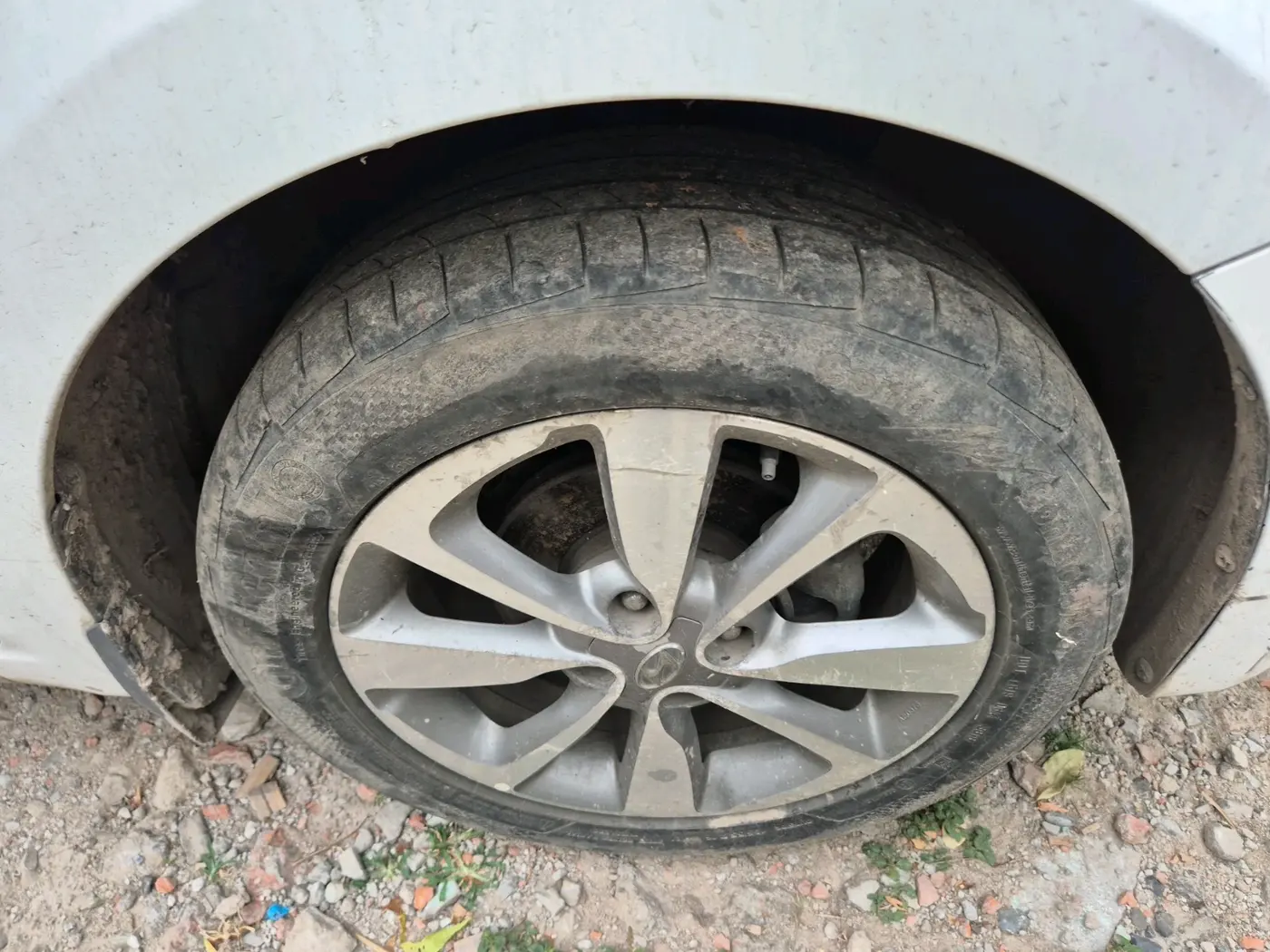 2015 Hyundai Elite i20 ASTA 1.2, Petrol, Manual, 70,123 km, tyre