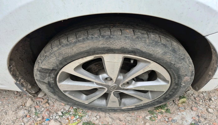 2015 Hyundai Elite i20 ASTA 1.2, Petrol, Manual, 70,123 km, tyre