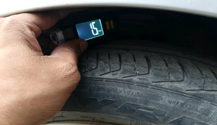 2011 Hyundai i10 SPORTZ 1.2 AT, Petrol, Automatic, 1,01,976 km, tyre