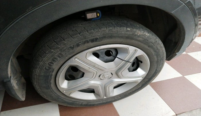 2020 Tata NEXON XM PETROL, Petrol, Manual, 55,449 km, tyre