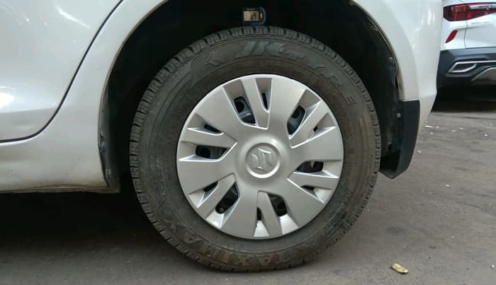 2012 Maruti Swift VXI, Petrol, Manual, 99,390 km, tyre
