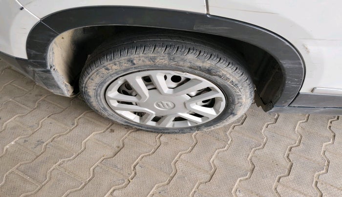 2021 Maruti Vitara Brezza LXI, Petrol, Manual, 77,642 km, tyre