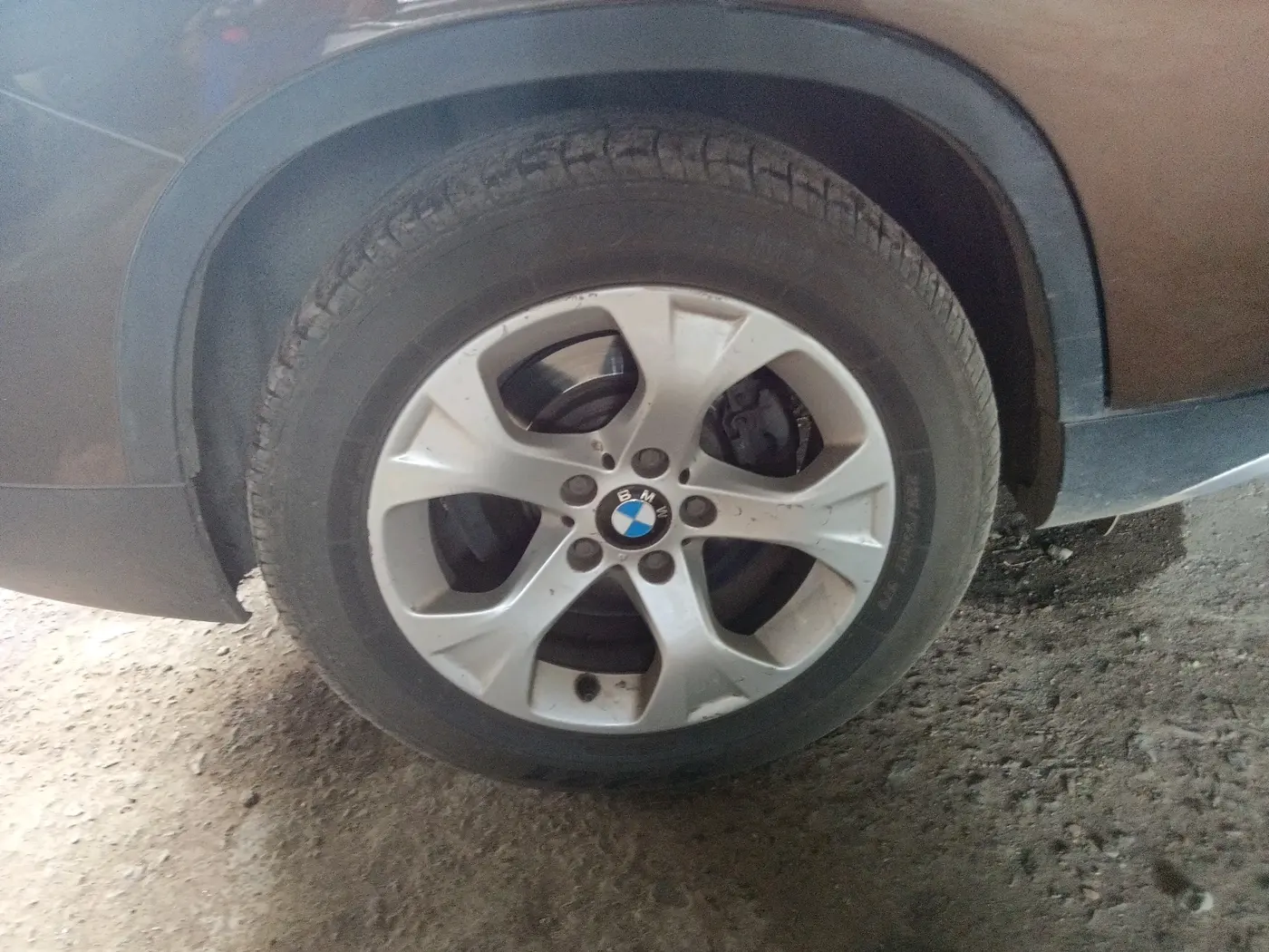 2011 BMW X1 sDrive20d, Diesel, Automatic, 87,500 km, tyre