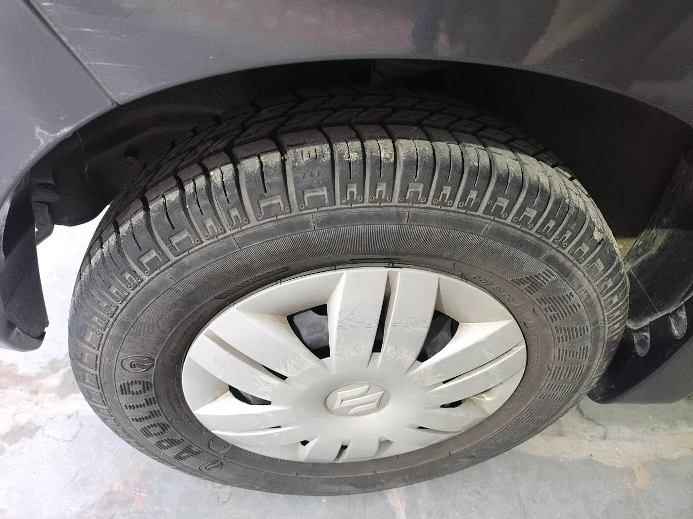 2015 Maruti Alto 800 LXI, Petrol, Manual, 12,892 km, tyre