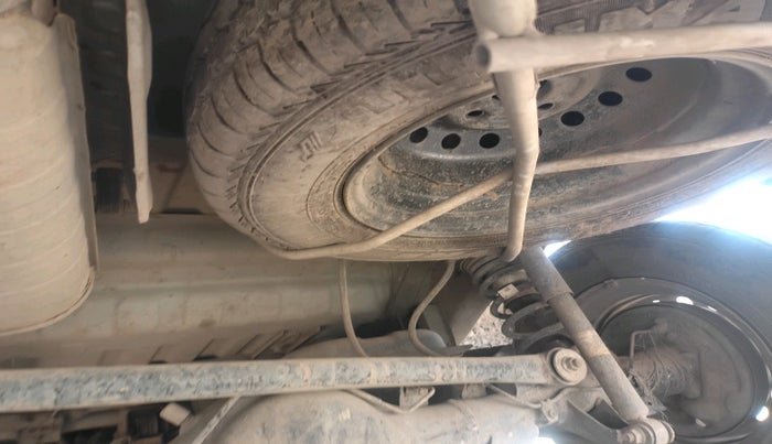 2023 Maruti Eeco 5 STR AC, Petrol, Manual, 26,072 km, tyre