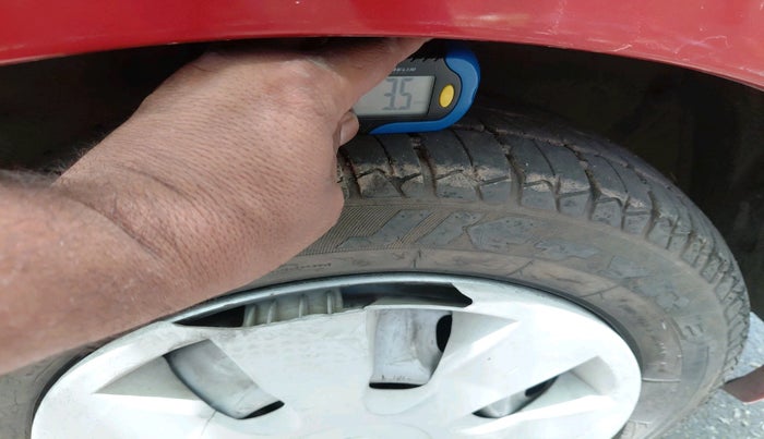 2011 Maruti Zen Estilo LXI, Petrol, Manual, 28,848 km, tyre